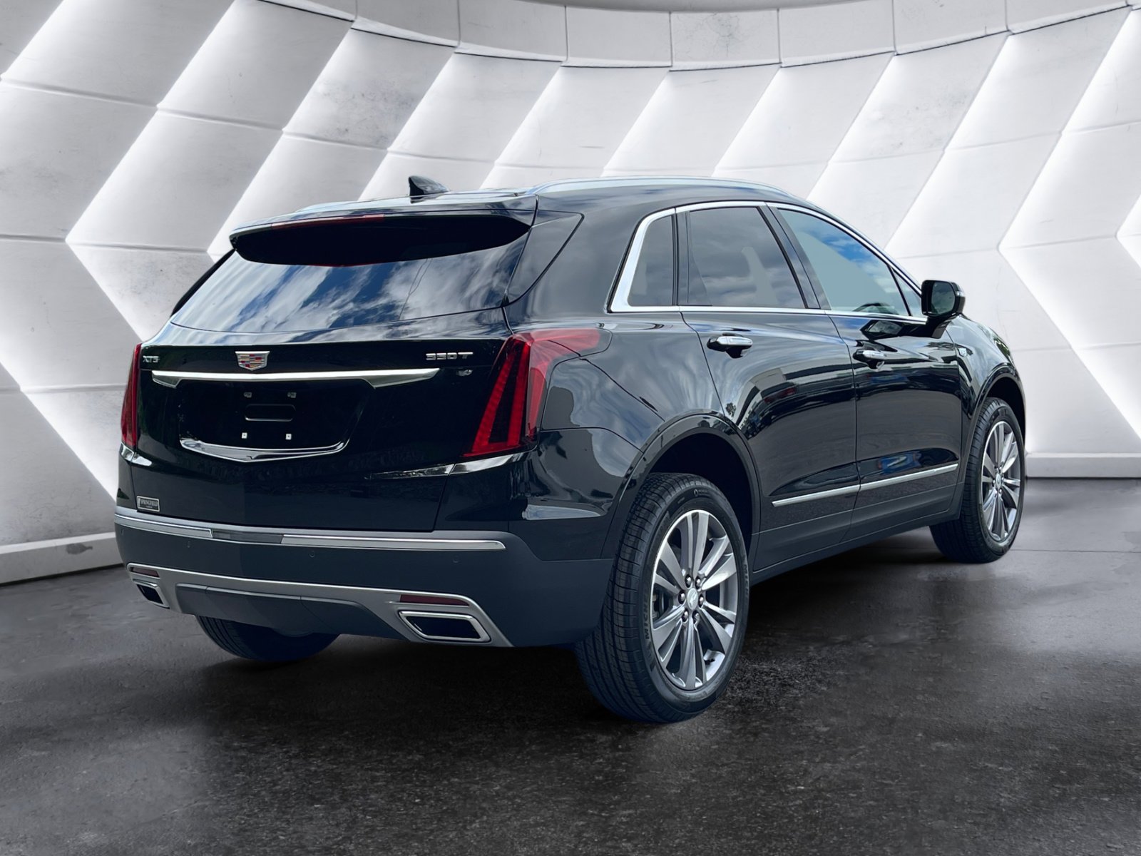 New 2025 Cadillac XT5 Premium Luxury image 6