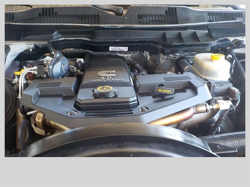 Used 2015 RAM 3500 SLT AWD/4WD image 44