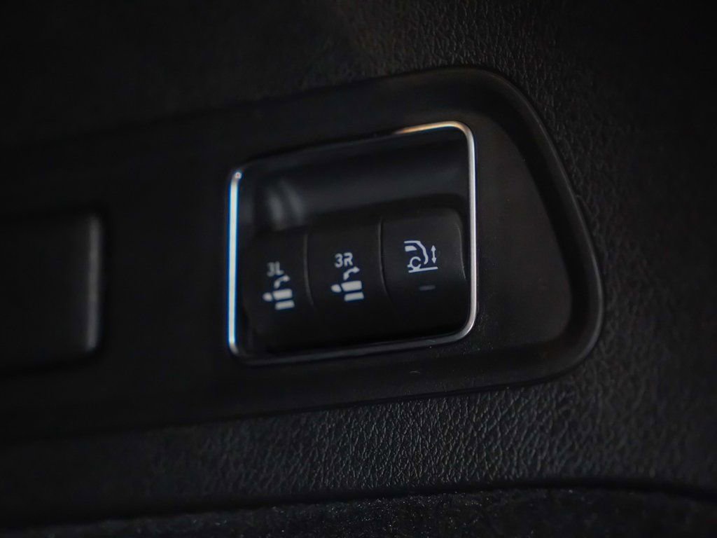 Used 2023 Mercedes-Benz GLS 63 AMG 4MATIC image 15