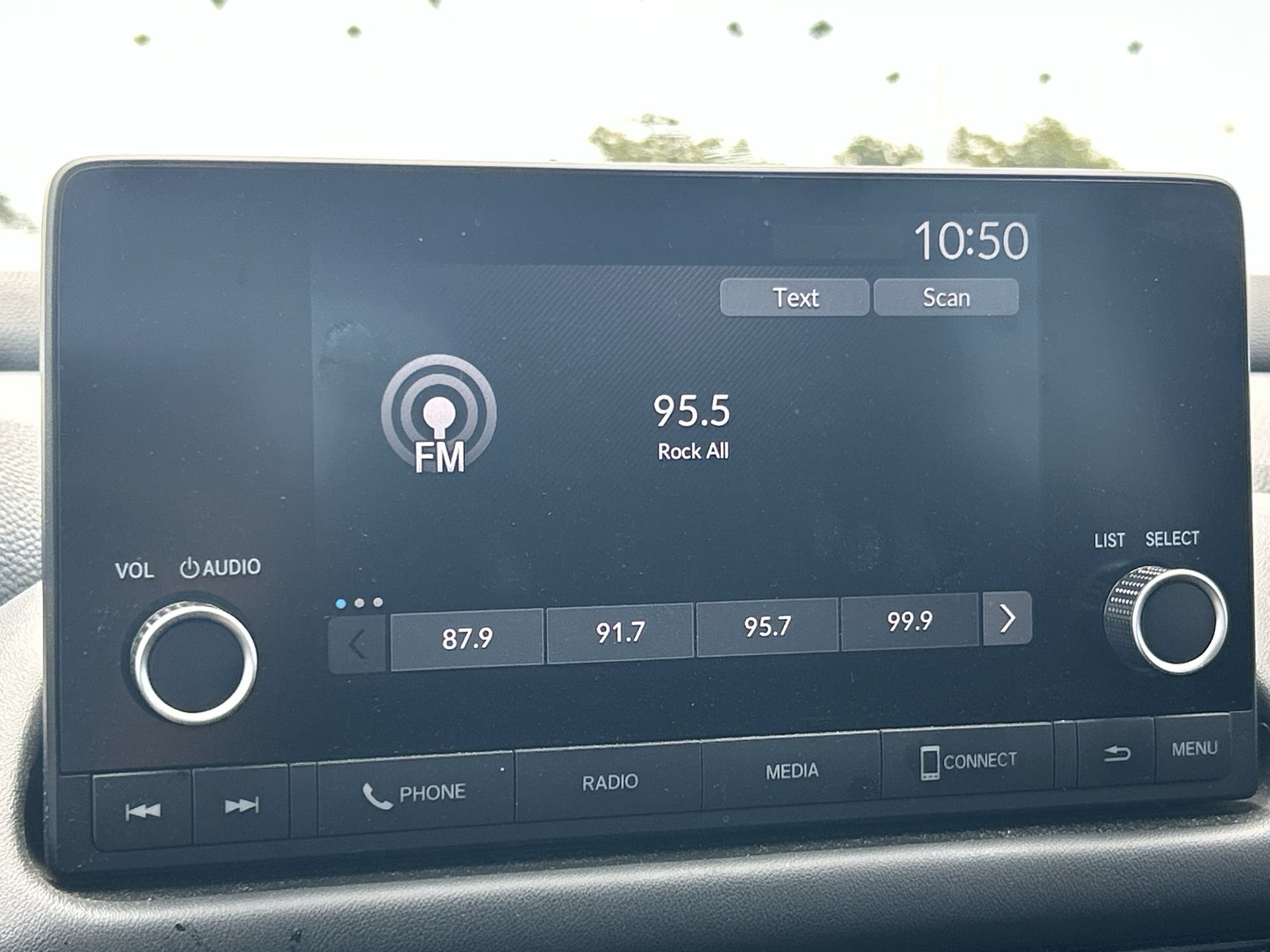 Certified 2025 Honda HR-V Sport image 12