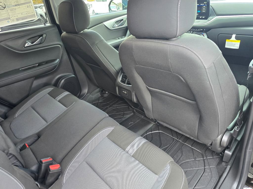 New 2025 Chevrolet Blazer LT w/ Convenience Package image 27