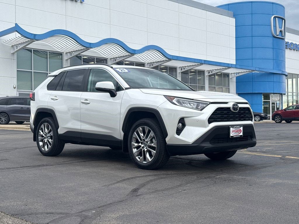 Used 2021 Toyota RAV4 XLE Premium AWD/4WD image 3