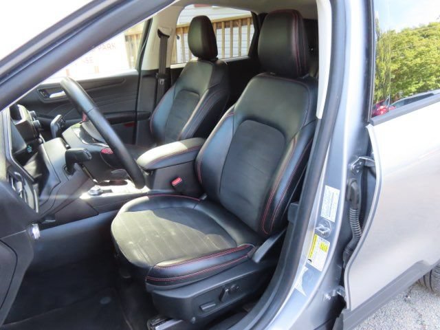 Used 2021 Ford Escape SEL w/ SEL Stealth AWD Package image 19