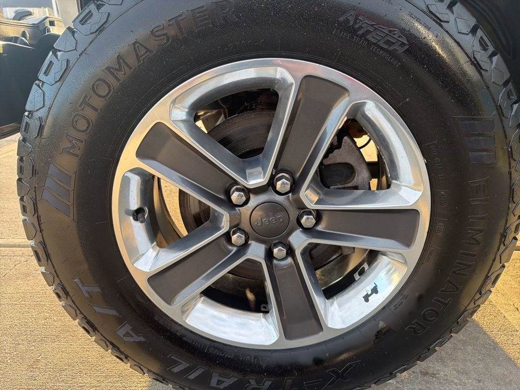 Used 2021 Jeep Wrangler Unlimited Sahara w/ Dual Top Group image 49