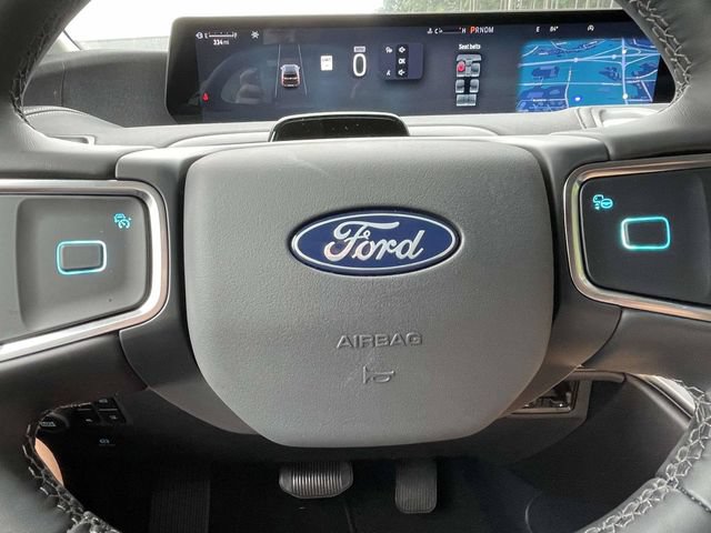 New 2026 Ford Expedition Platinum w/ Driver's Package AWD/4WD image 17