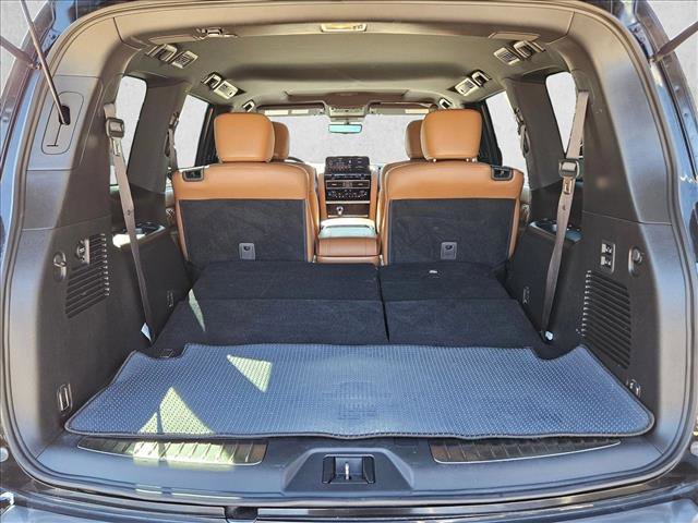 Used 2024 INFINITI QX80 Sensory image 6