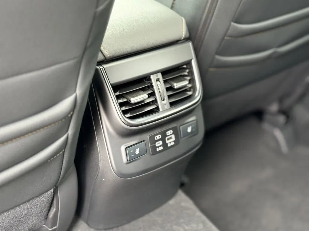 Used 2025 Subaru Outback Wilderness w/ Wilderness Package image 35