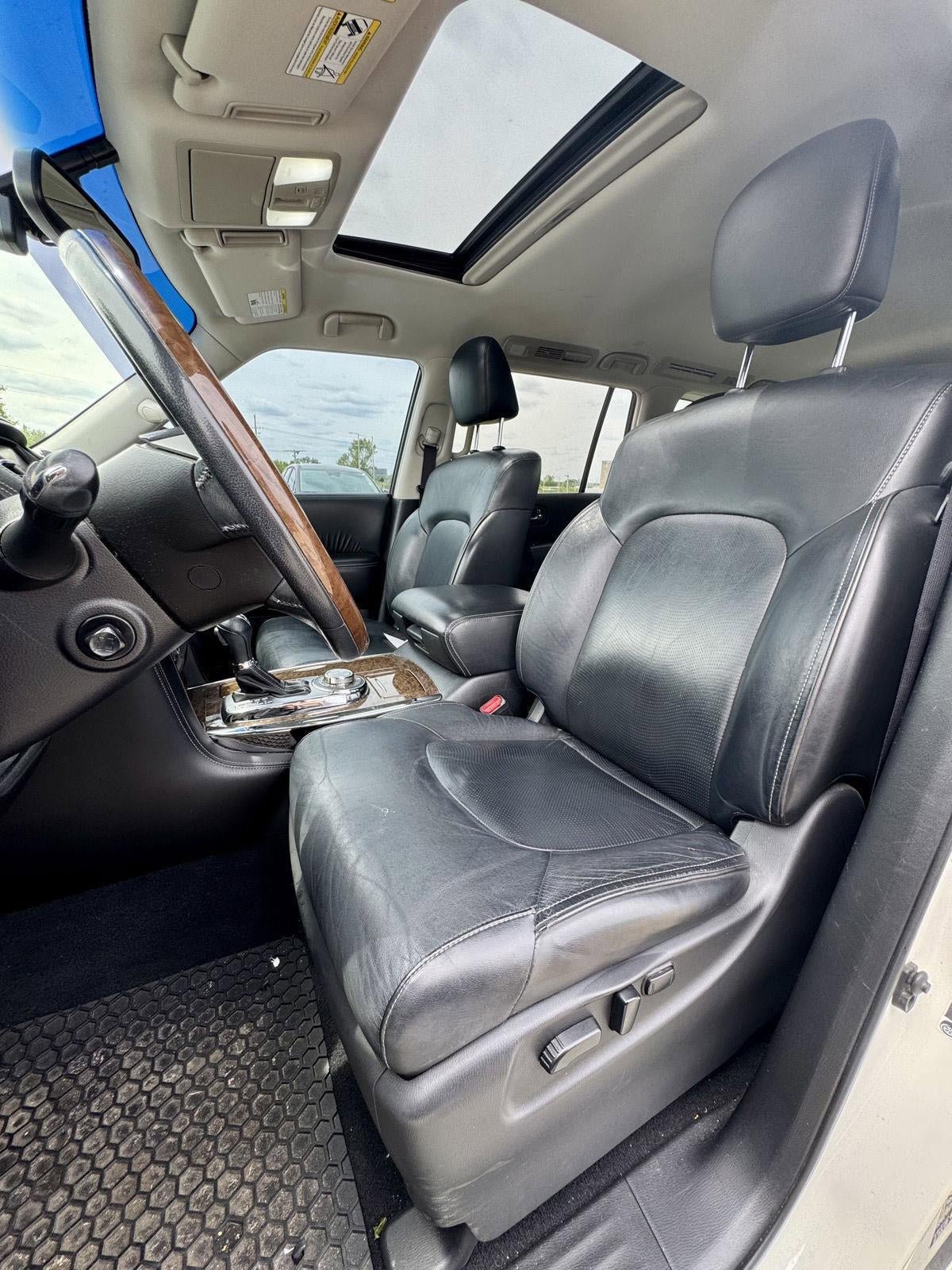 Used 2016 INFINITI QX80 4WD w/ Driver's Assistance Package image 18