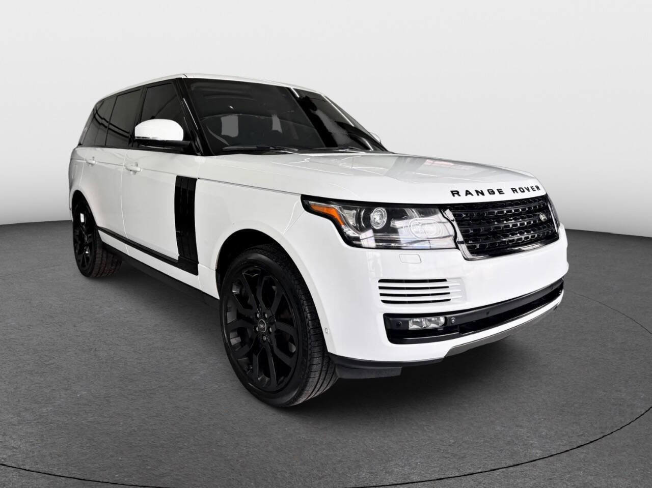 Used 2014 Land Rover Range Rover Supercharged image 1