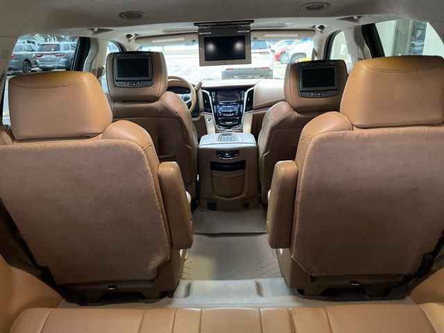 Used 2016 Cadillac Escalade Platinum image 16