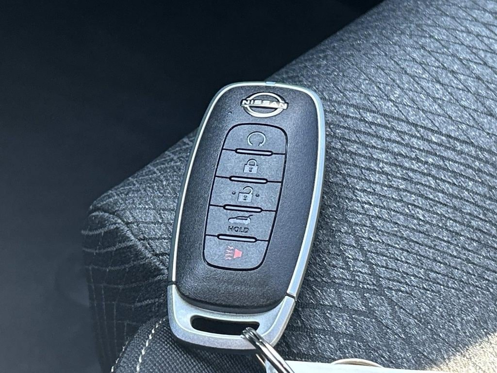 Certified 2024 Nissan Rogue SV AWD/4WD image 32