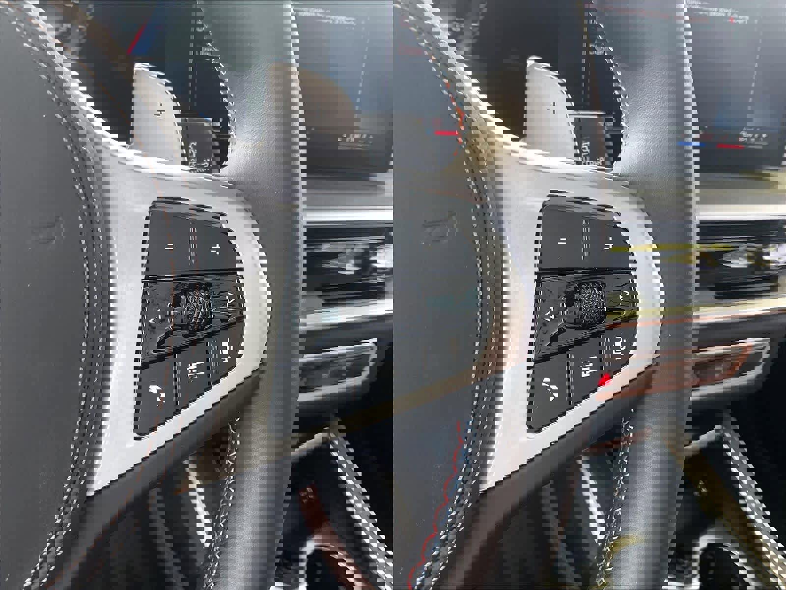 Used 2026 BMW X7 M60i image 21