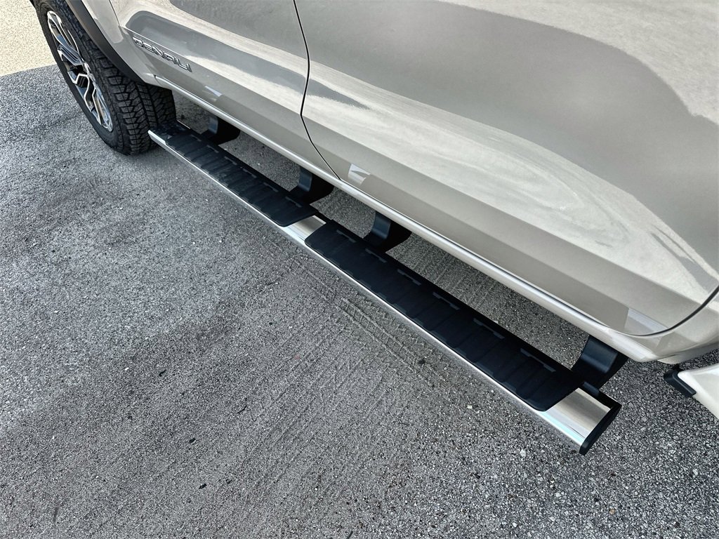 New 2026 GMC Canyon Denali image 13