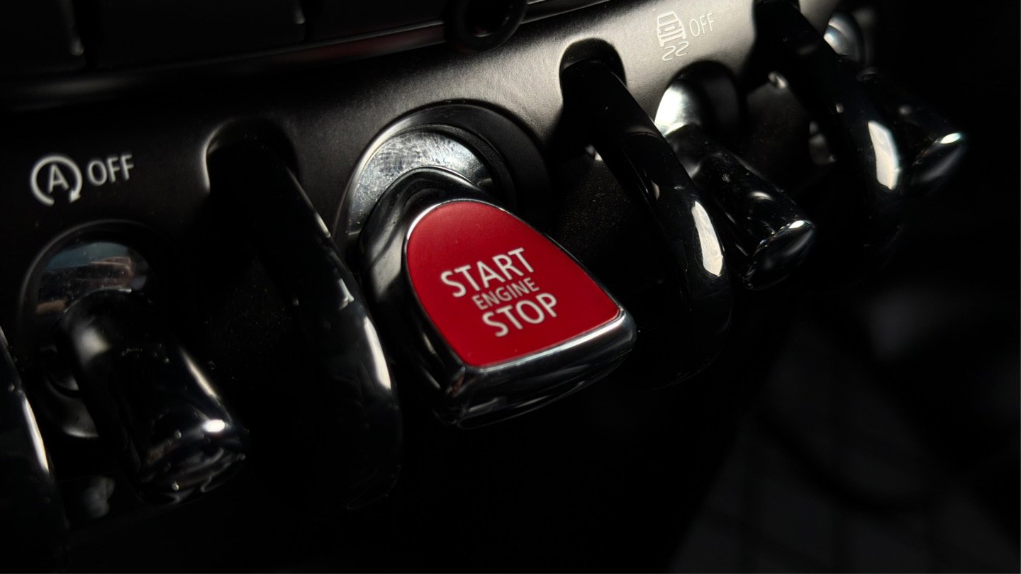 Used 2021 MINI Cooper S w/ Premium Package image 33