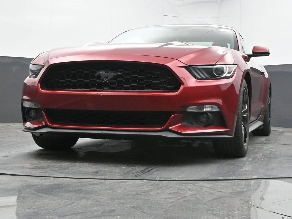 Used 2017 Ford Mustang Coupe RWD image 34