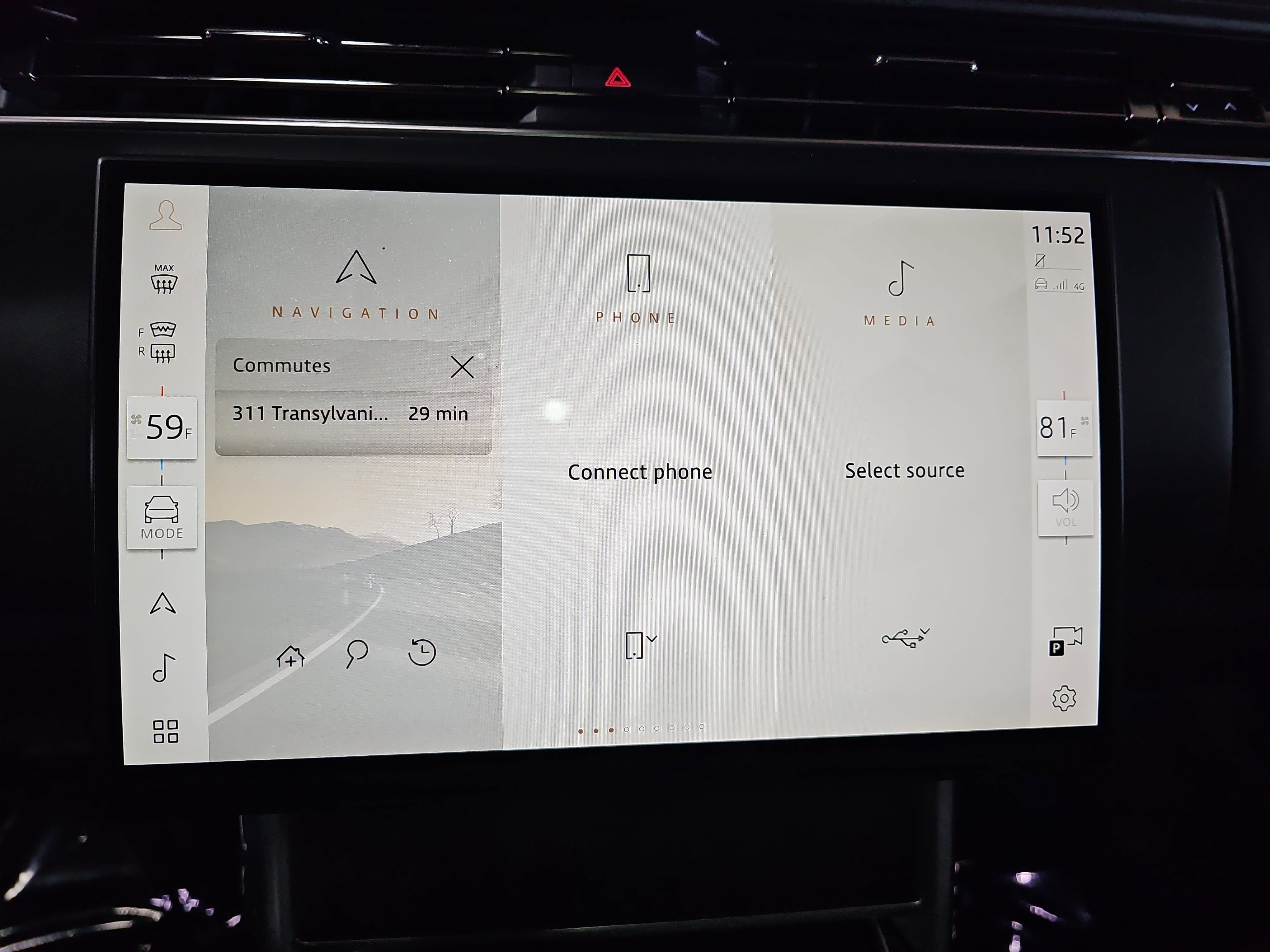 Used 2024 Land Rover Range Rover Long Wheelbase Autobiography image 24