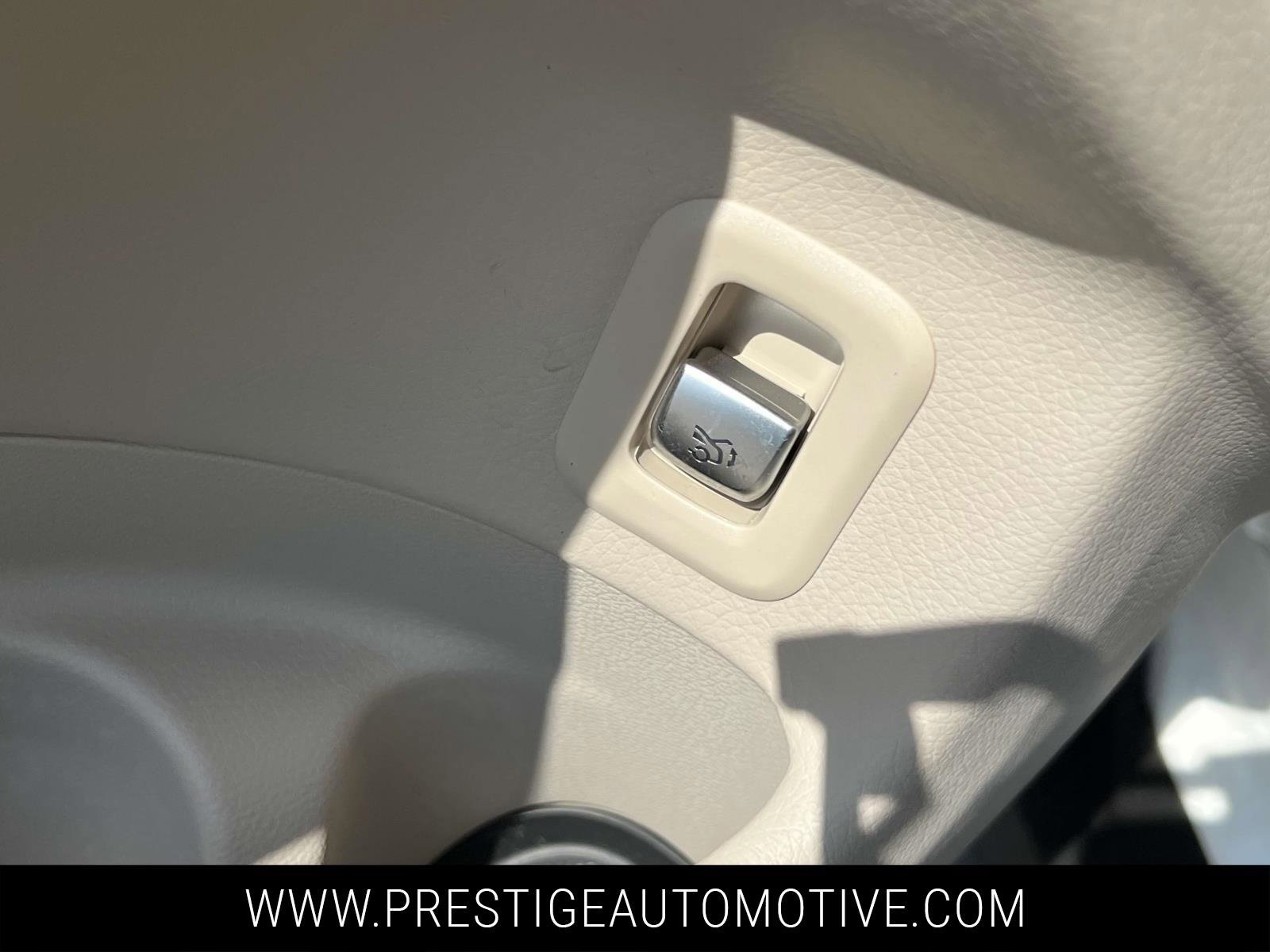 Used 2022 Mercedes-Benz GLC 300 GLC 300 w/ Premium Package Lite image 20