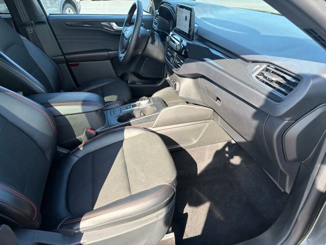 Used 2025 Ford Escape ST-Line FWD image 34