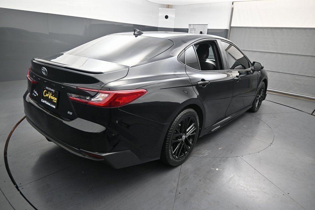 Used 2025 Toyota Camry SE image 14