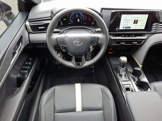 Used 2026 Toyota Camry SE FWD image 11