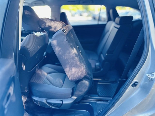 Used 2024 Toyota Highlander LE image 21