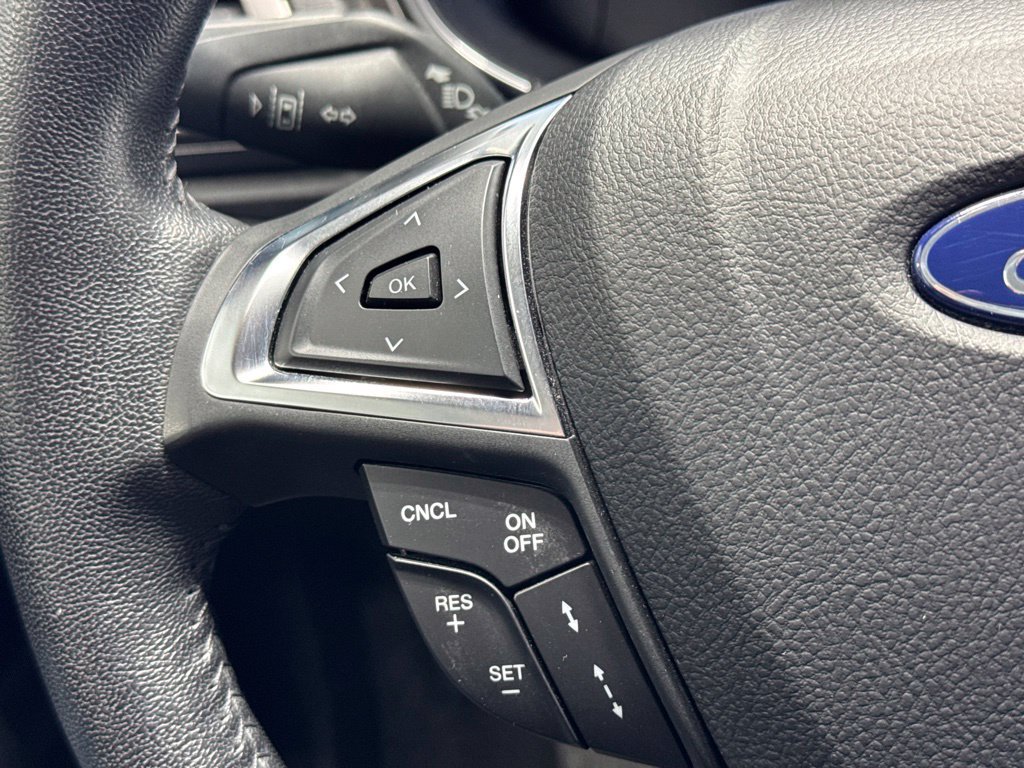 Used 2020 Ford Fusion SEL FWD image 10