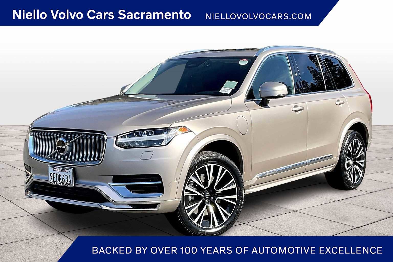 Used 2023 Volvo XC90 T8 Plus w/ Protection Package image 1