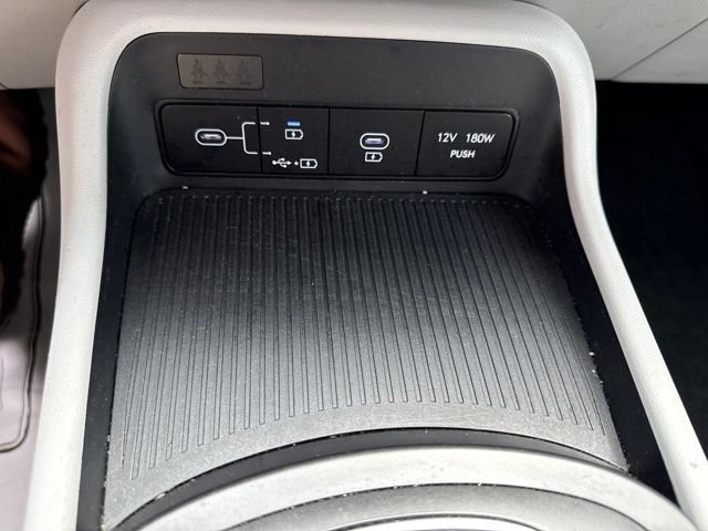 Used 2025 Hyundai Kona SEL AWD/4WD image 39