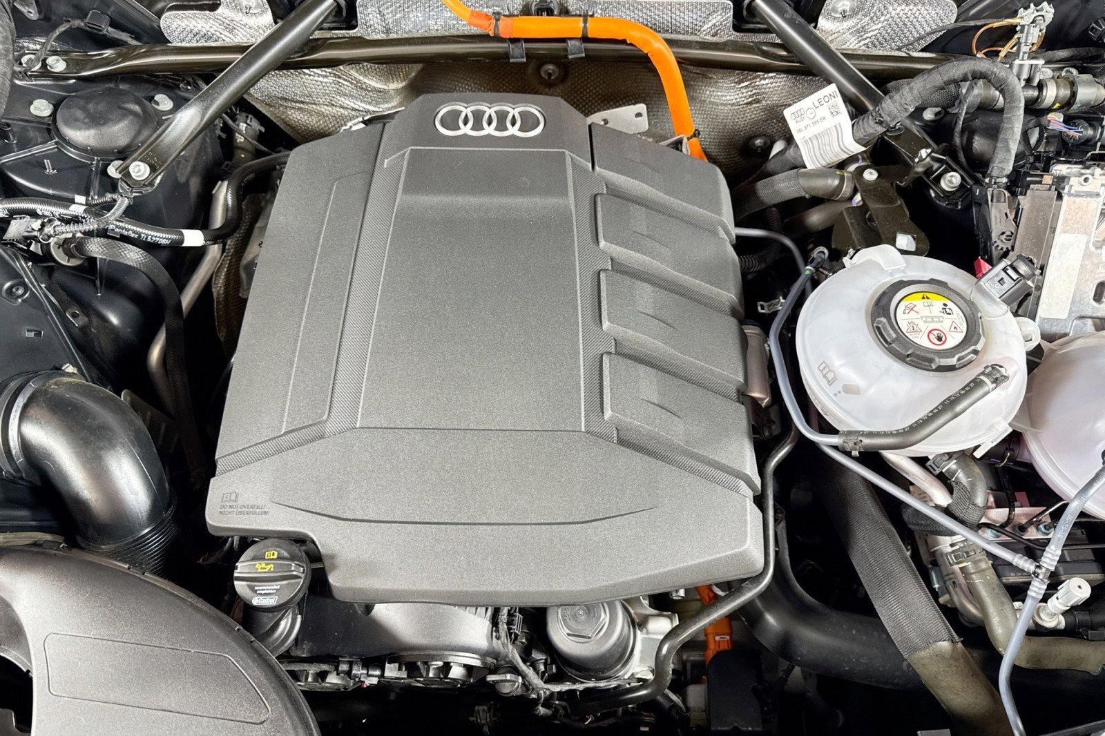 Used 2020 Audi Q5 e Premium Plus w/ Premium Plus Package image 29