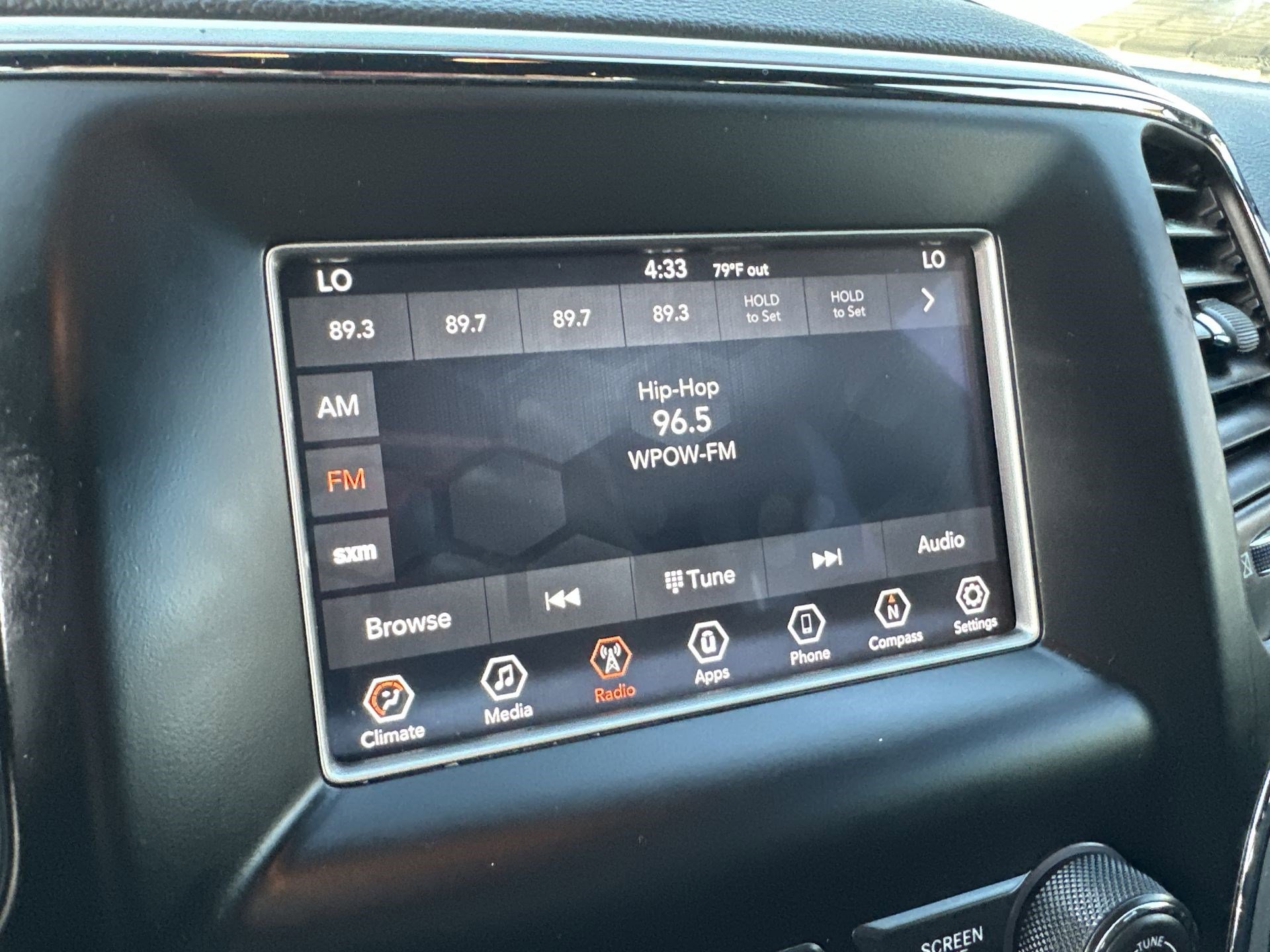 Used 2019 Jeep Grand Cherokee Laredo image 20