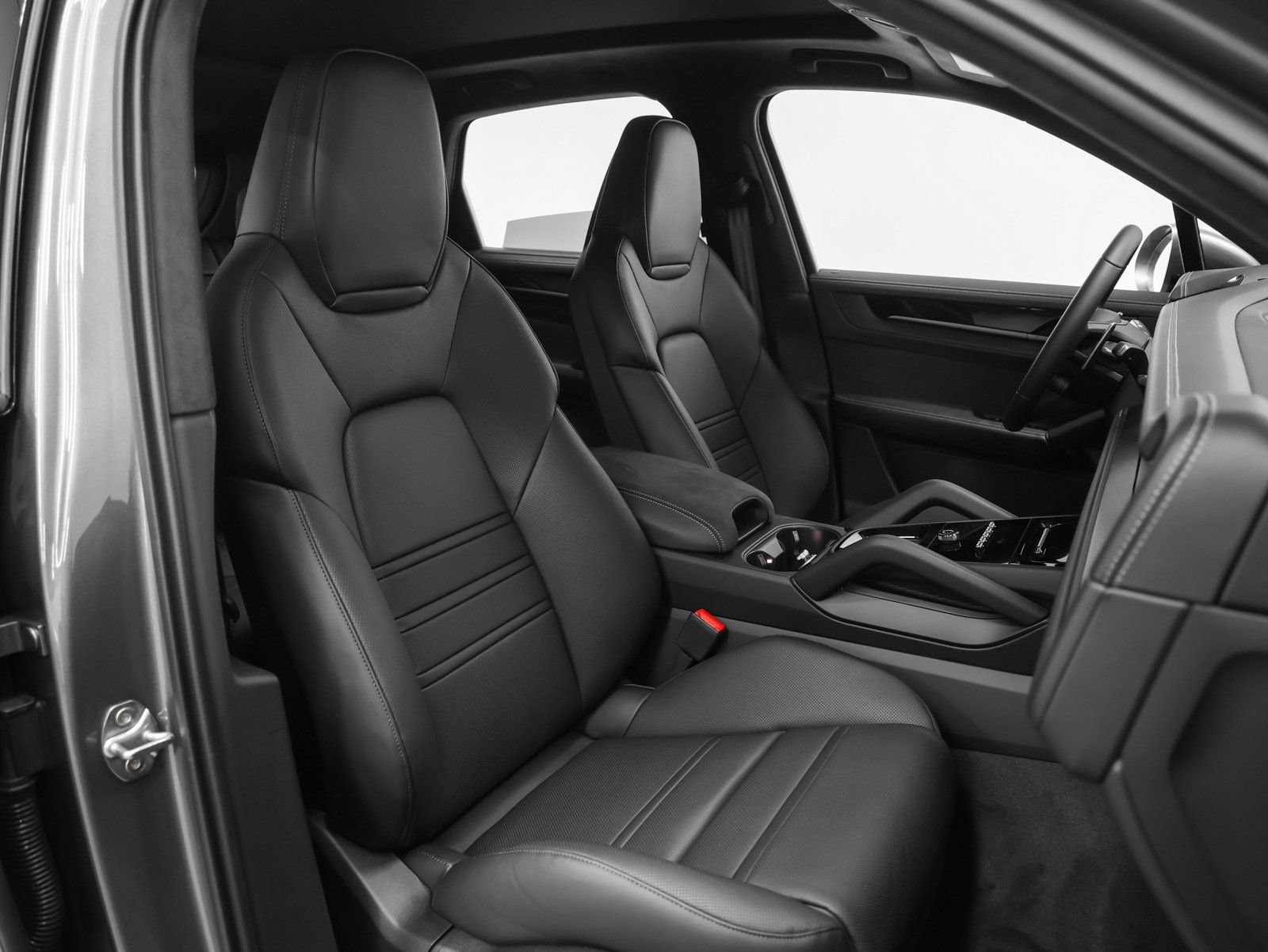 New 2026 Porsche Cayenne GTS AWD/4WD image 25
