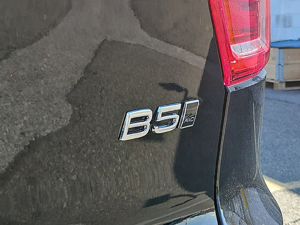 New 2026 Volvo XC40 B5 Core w/ Climate Package AWD/4WD image 21