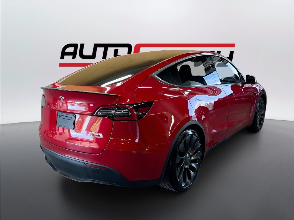 Used 2023 Tesla Model Y Performance AWD/4WD image 7