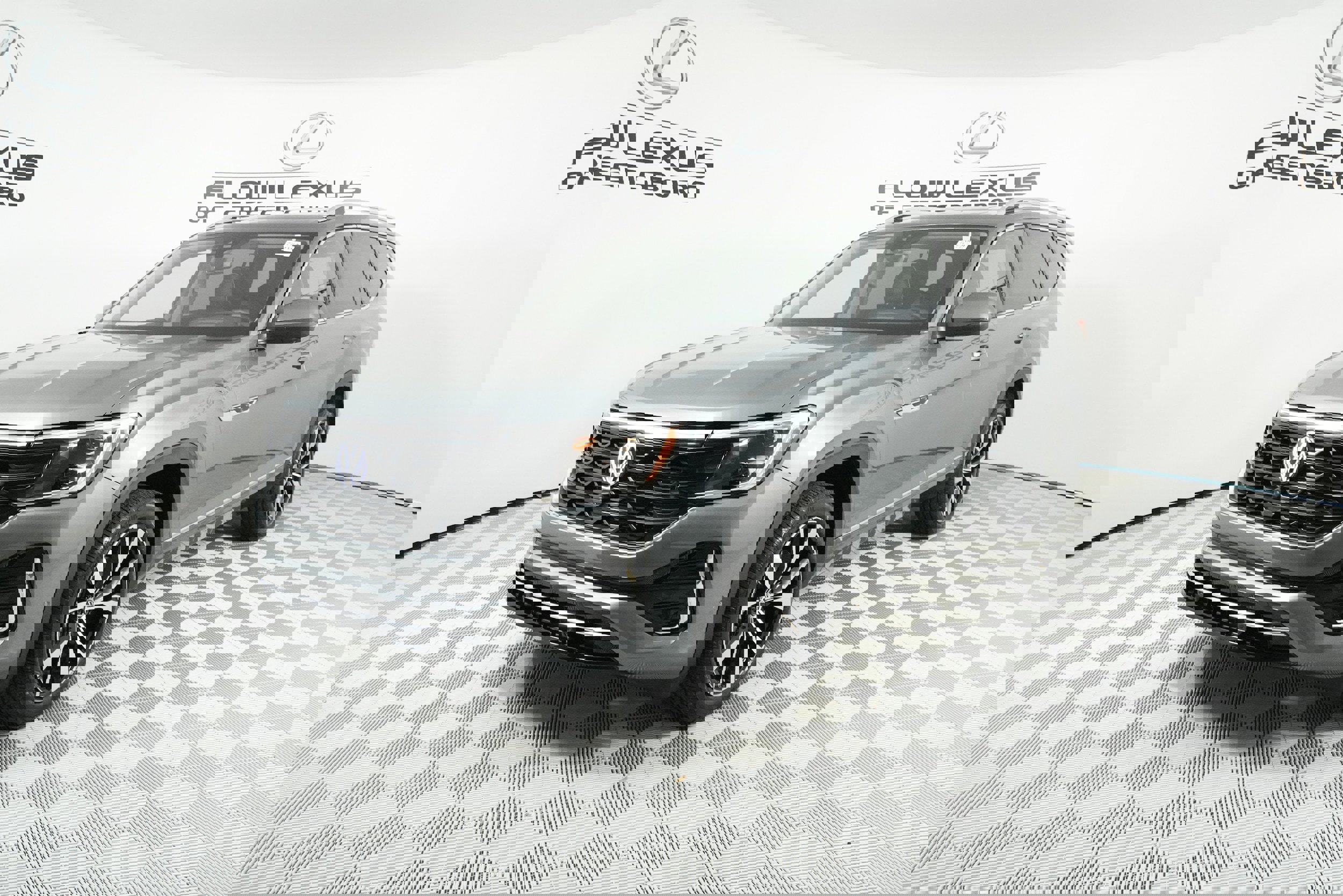 Used 2024 Volkswagen Atlas SEL Premium R-Line