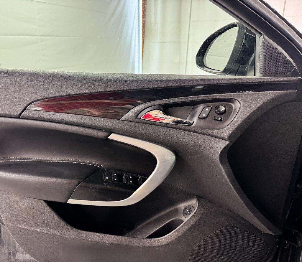 Used 2017 Buick Regal Premium AWD image 15