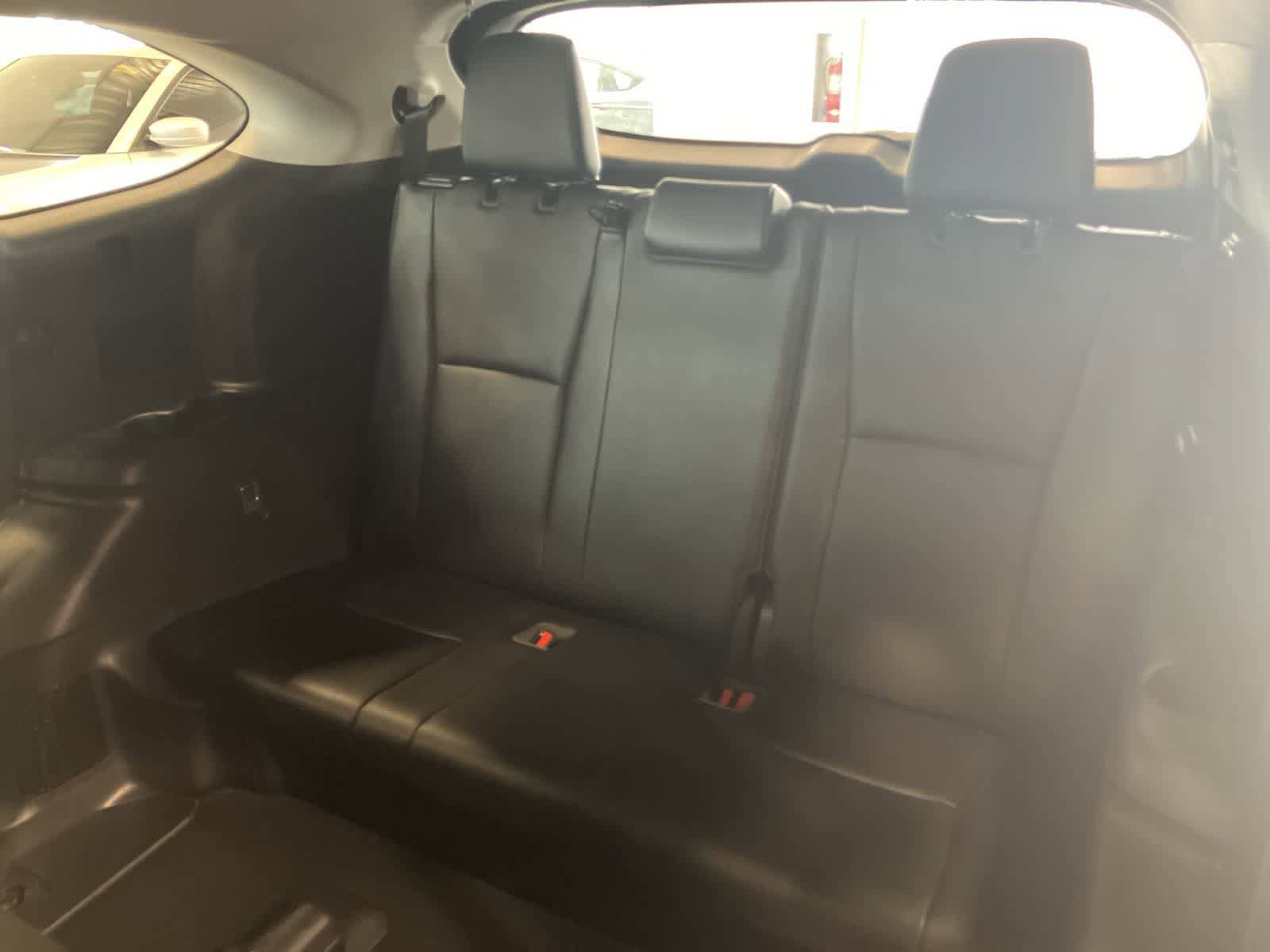 Used 2020 Toyota Highlander XLE AWD/4WD image 27