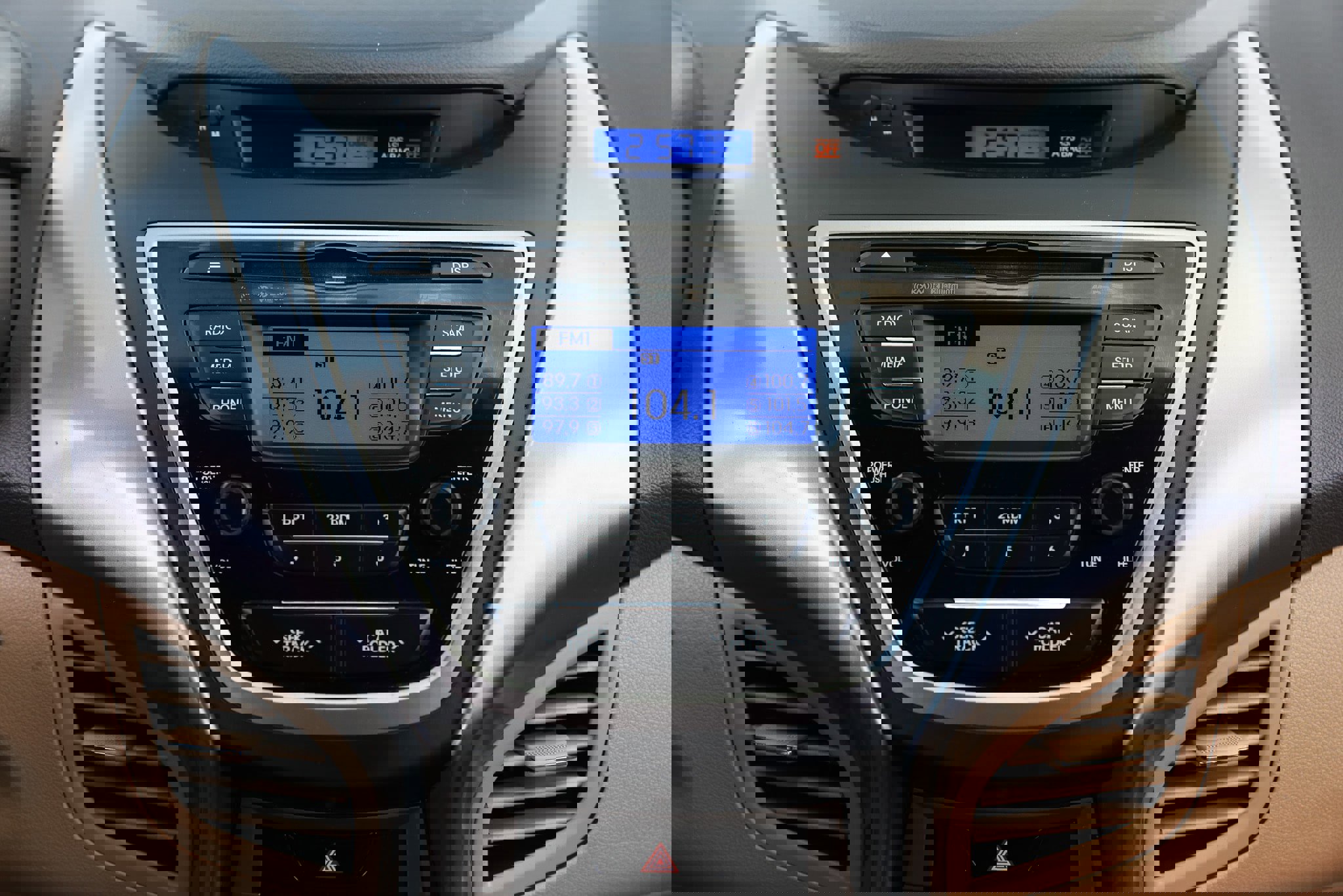 Used 2013 Hyundai Elantra GLS w/ Preferred Pkg image 38