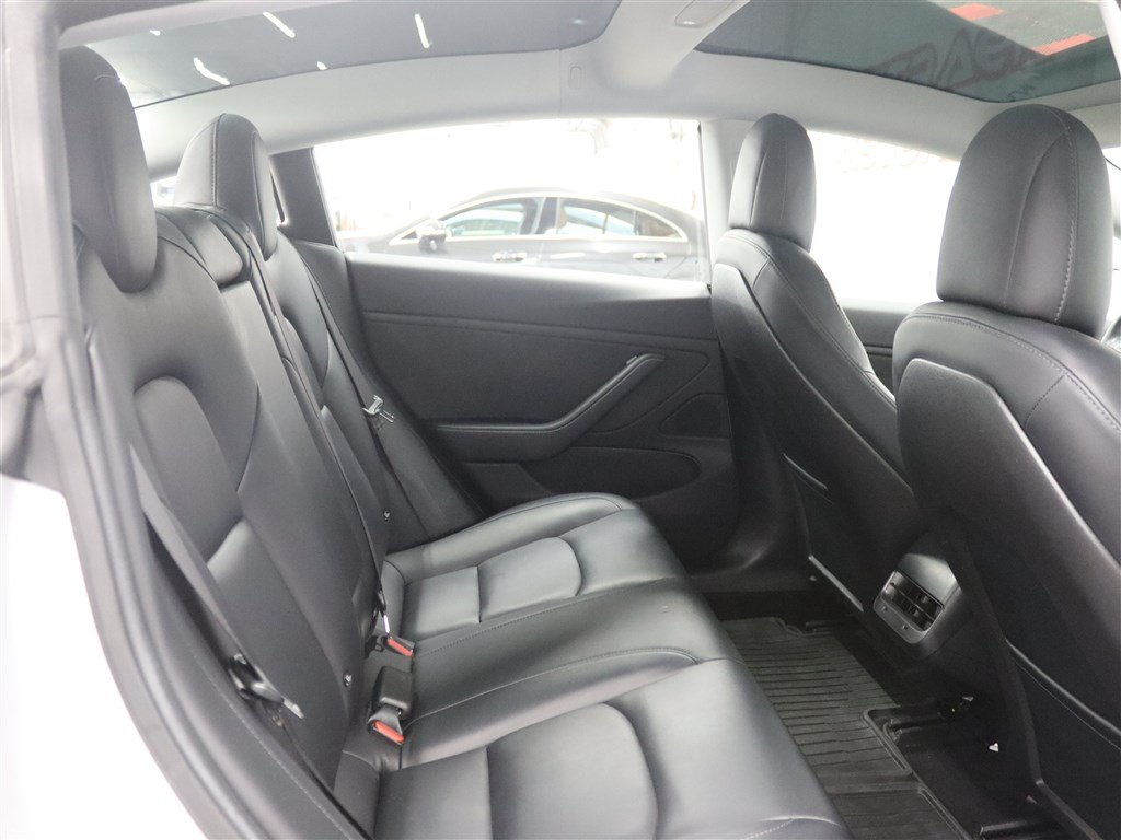 Used 2018 Tesla Model 3 Long Range RWD image 20