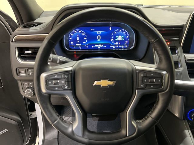 Used 2023 Chevrolet Suburban Premier image 10