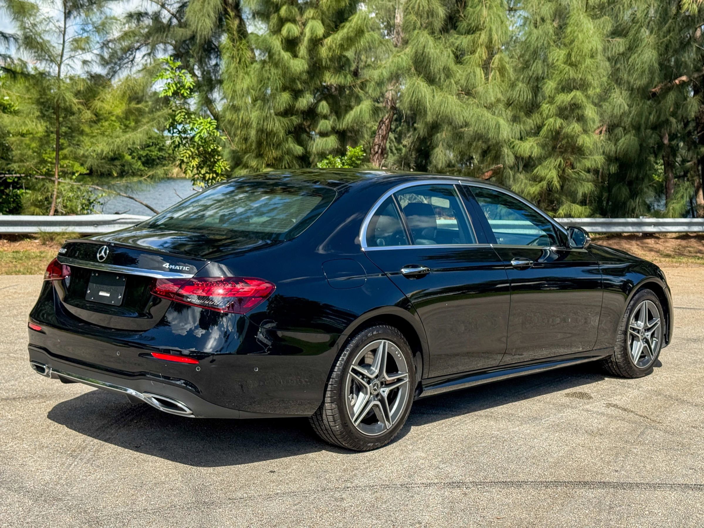 Used 2022 Mercedes-Benz E 450 4MATIC Sedan image 6