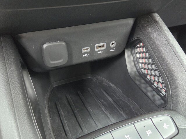 Used 2023 Chevrolet TrailBlazer RS w/ Convenience Package FWD image 21