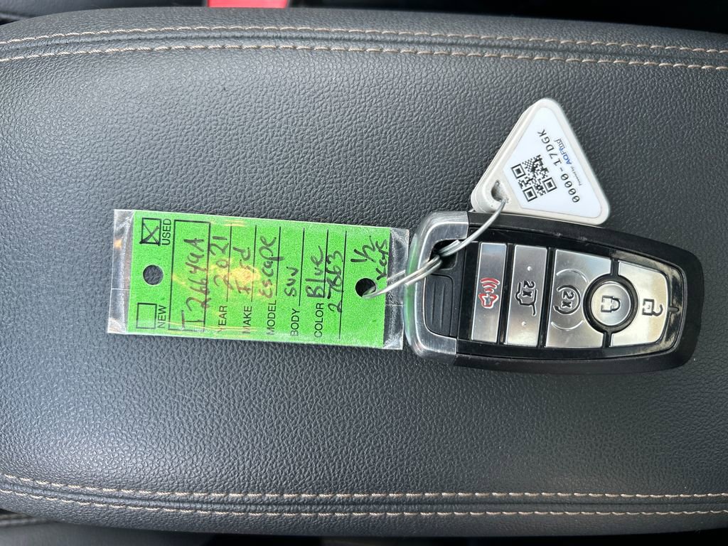 Used 2021 Ford Escape Titanium w/ Titanium Elite Package image 31