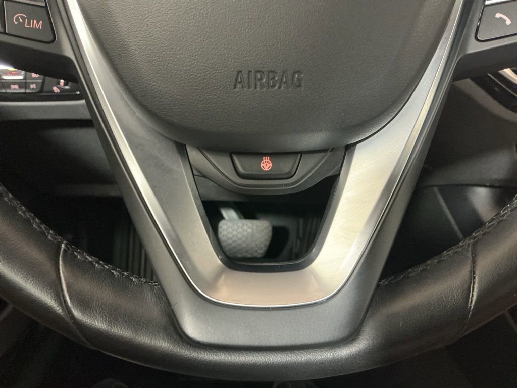 Certified 2023 BMW 330i Sedan image 17