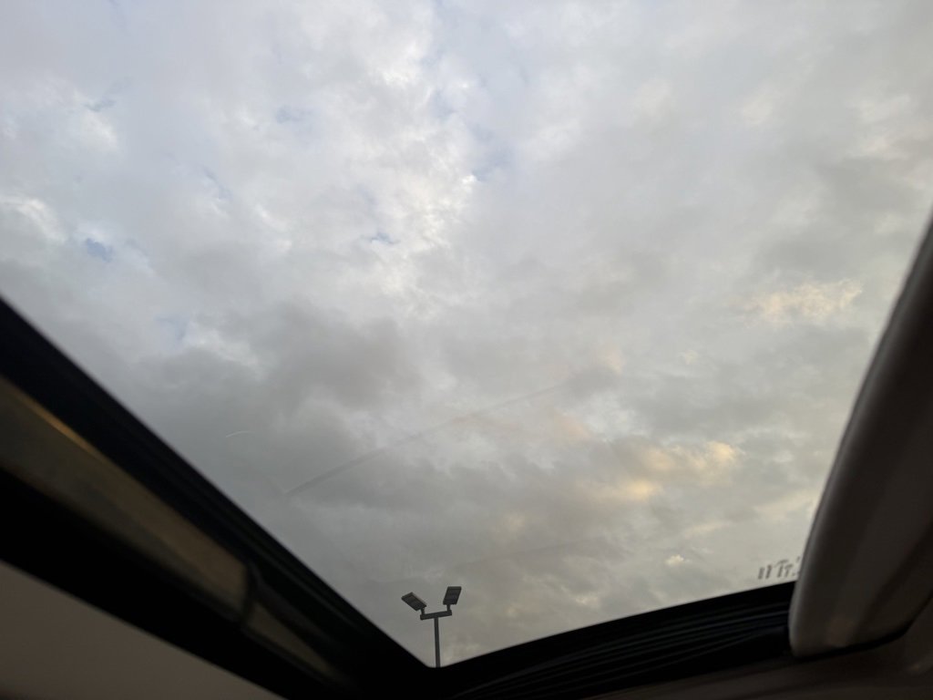 Used 2014 Toyota Sienna SE w/ Convenience Accessory Package image 12