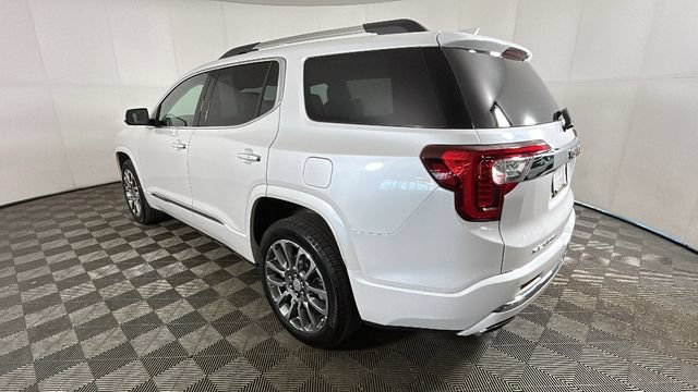 Used 2023 GMC Acadia Denali w/ Denali Ultimate Package AWD/4WD image 4