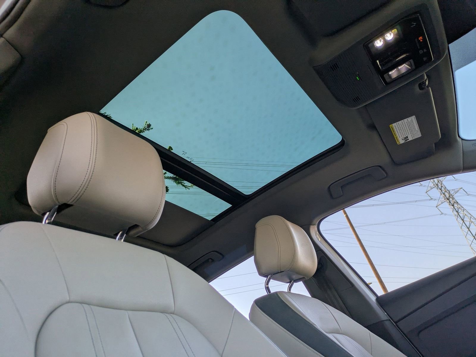 Used 2024 Audi Q4 e-tron Premium Plus image 22