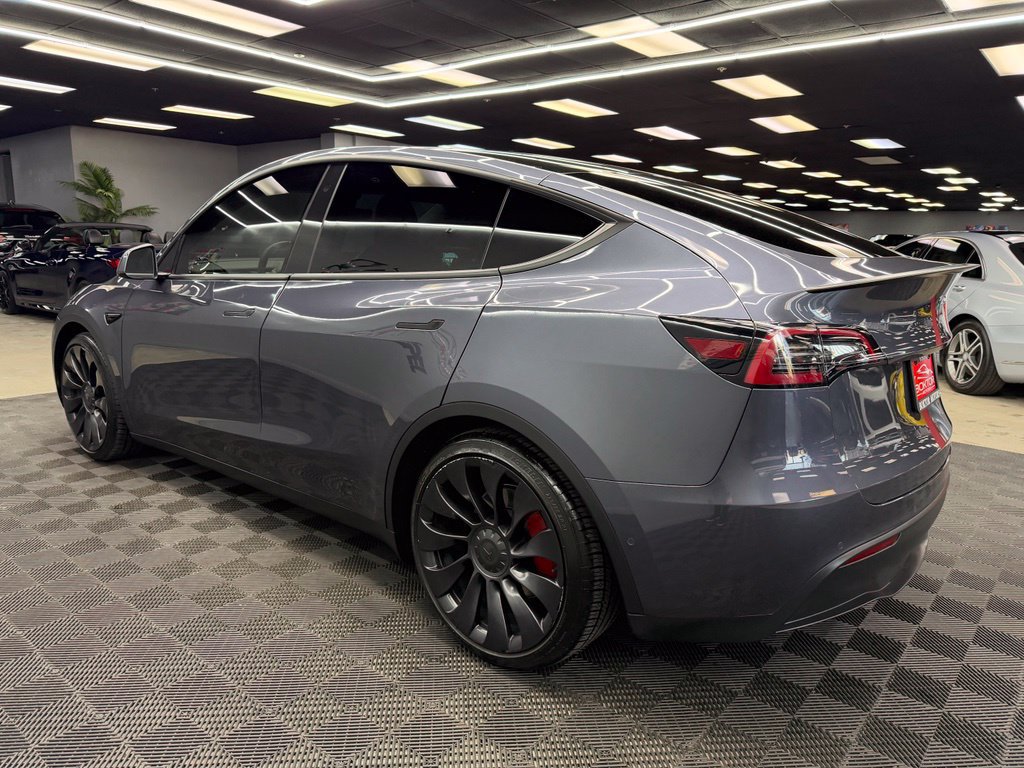 Used 2022 Tesla Model Y Performance AWD/4WD image 9