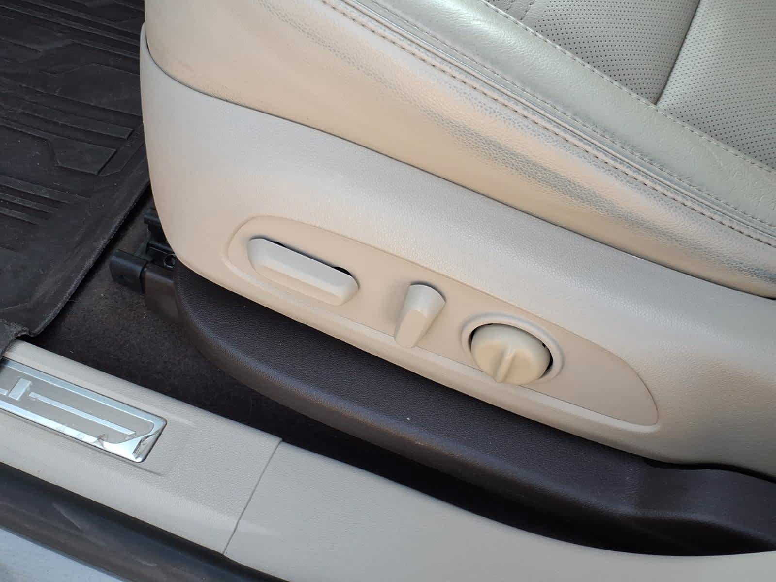 Certified 2019 GMC Acadia Denali w/ Technology Package FWD image 4