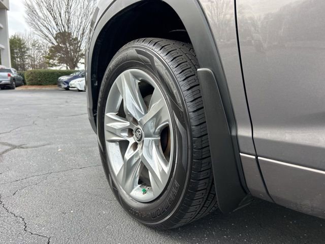 Used 2018 Toyota Highlander Limited image 11