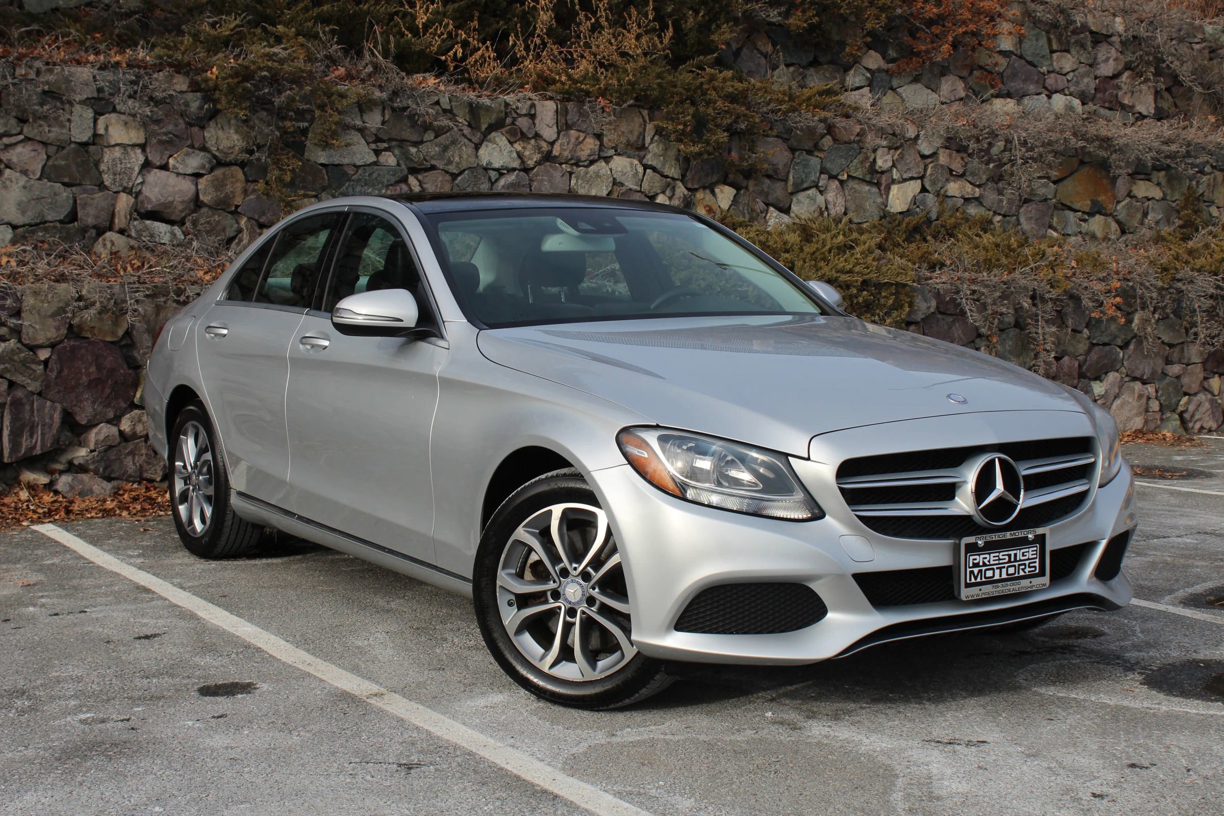 Used 2017 Mercedes-Benz C 300 4MATIC Sedan image 4